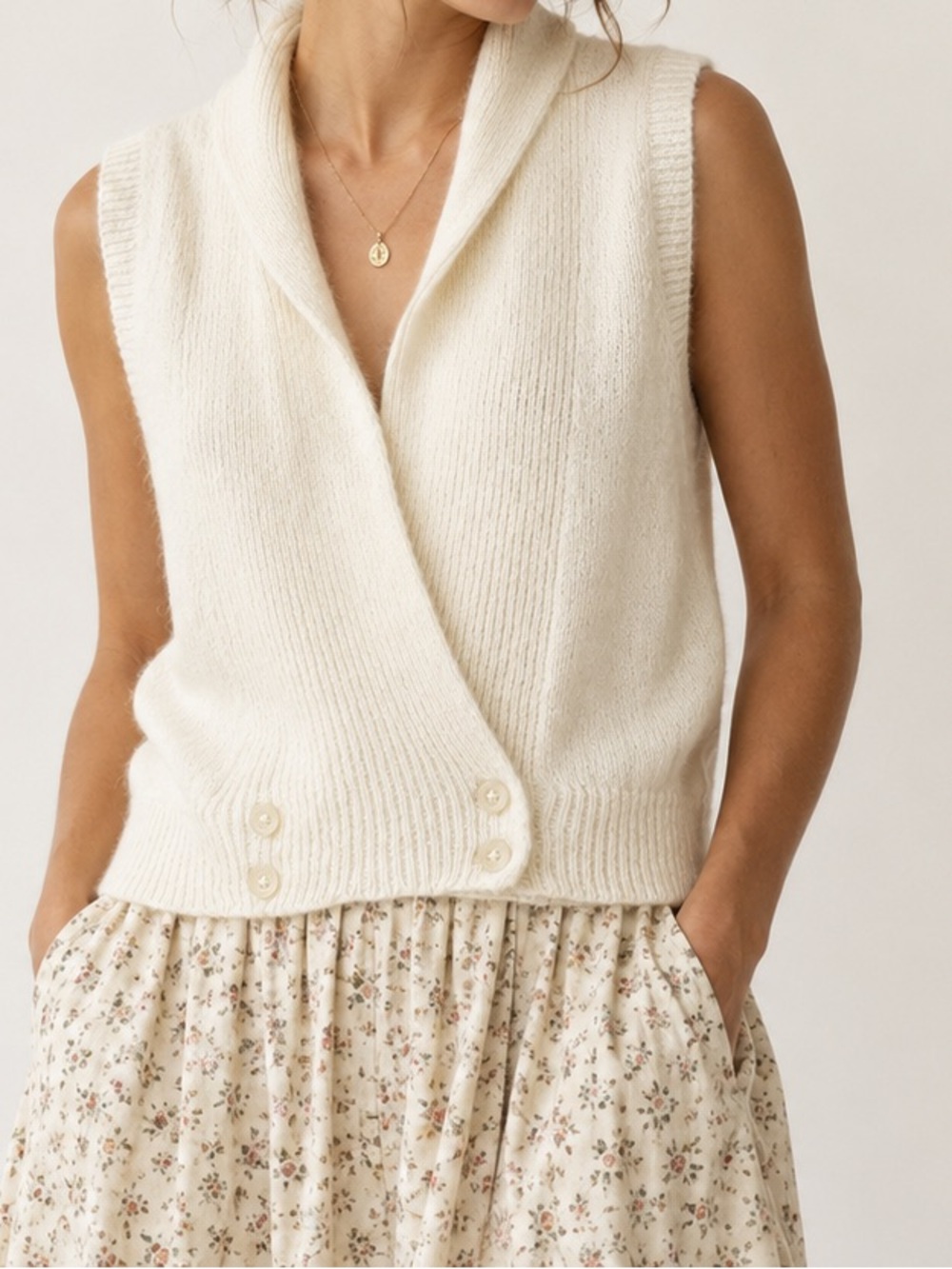 Vintage Shapely Knits Angora/Silk Sweater Vest Cream Ivory Button Front|Size M